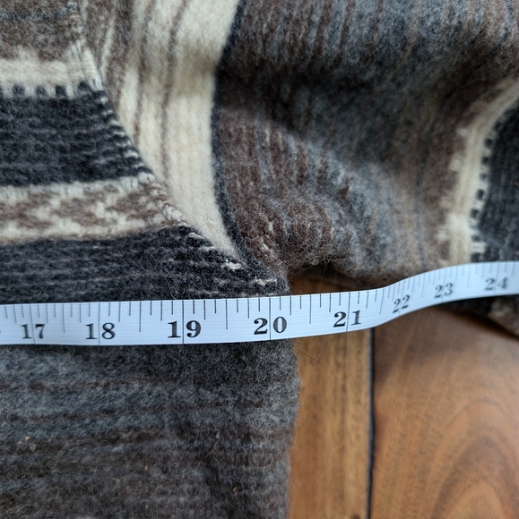 90's Woolrich Southwest Barn Blanket Coat (M) - Picture 6 of 7